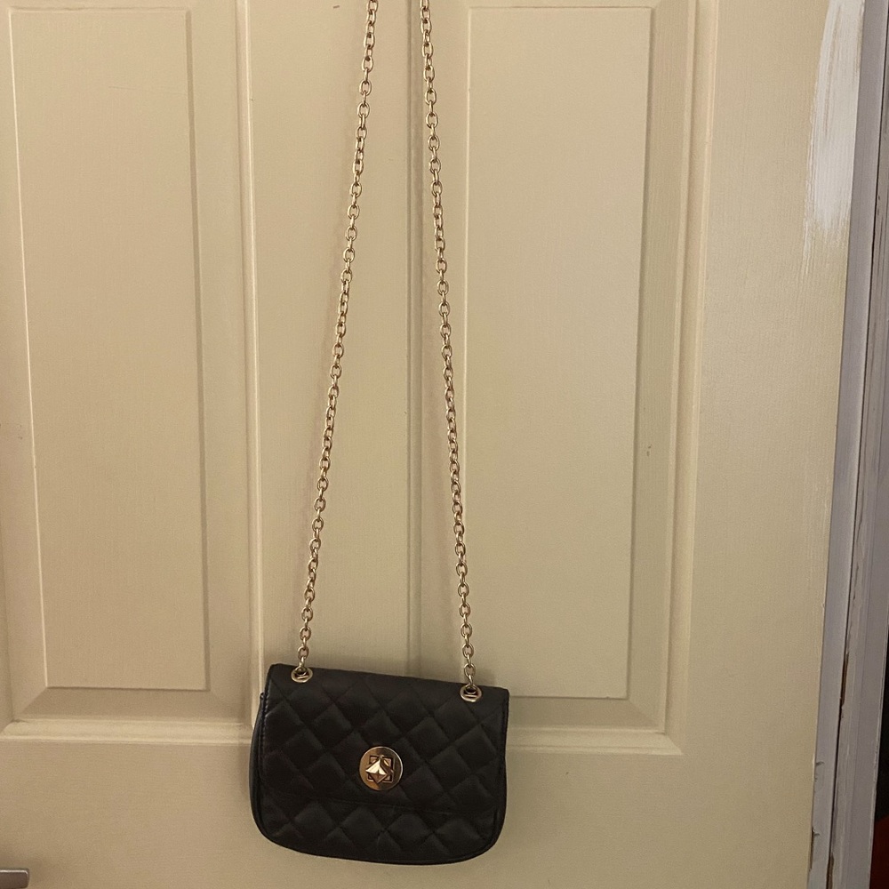 Black hand purse.